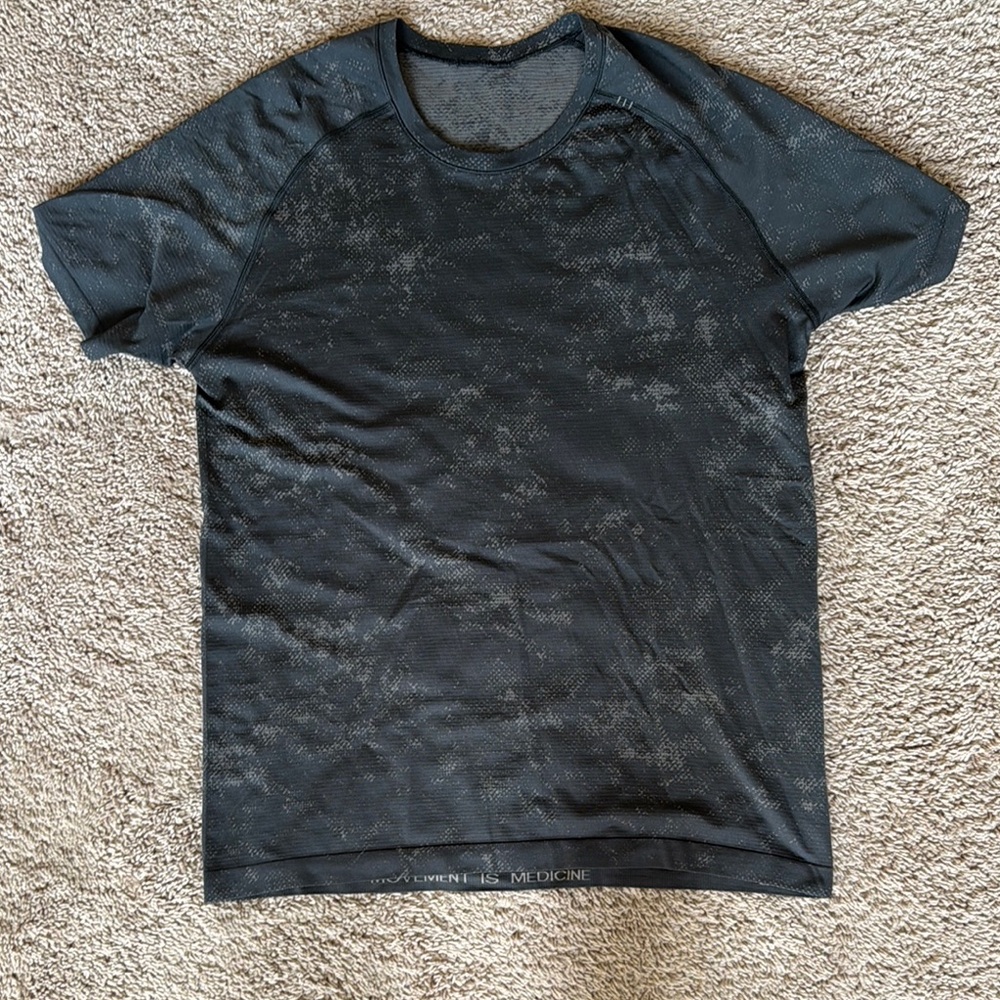 Lululemon Athletica Black Short Sleeve Tee